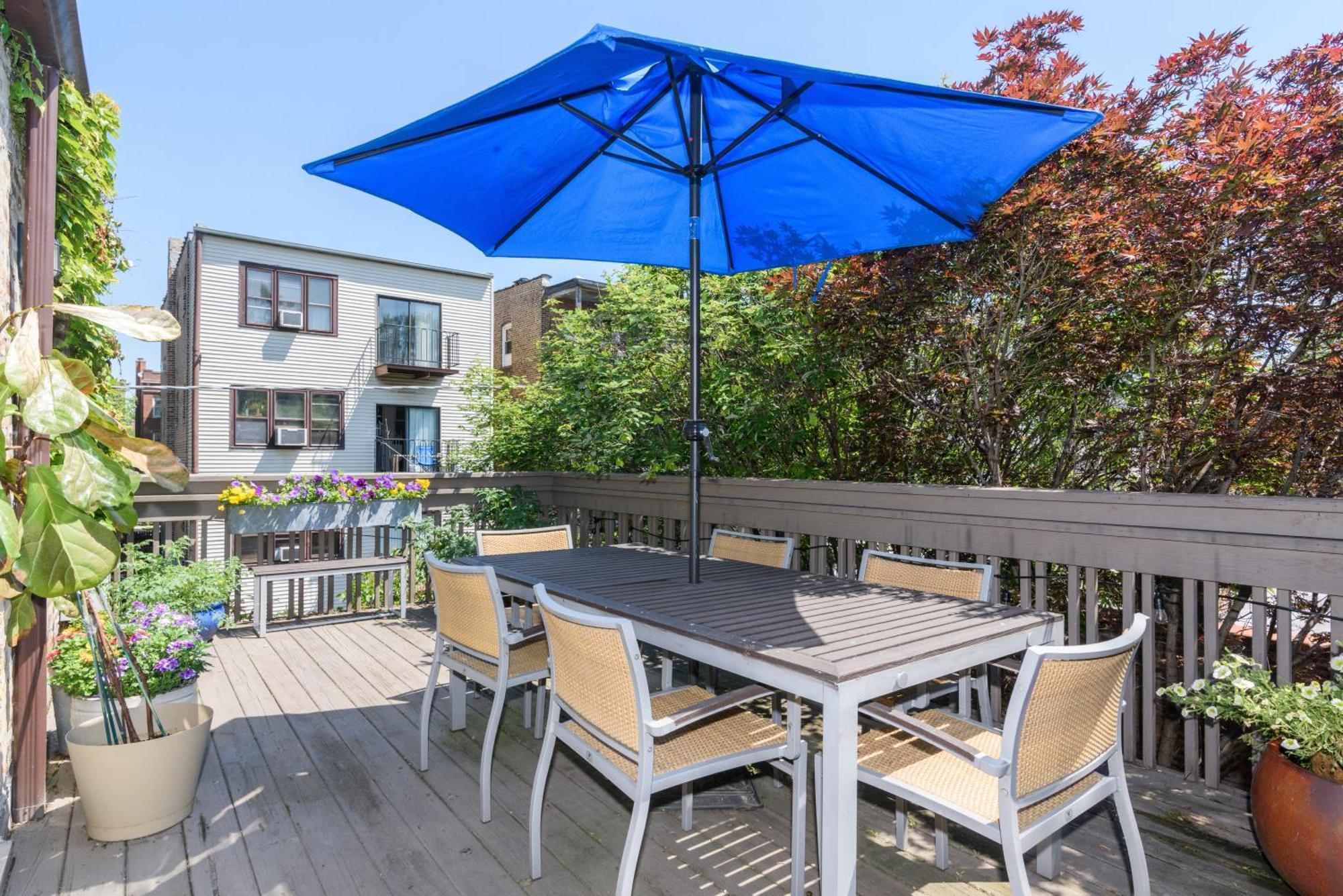 Bed & Breakfast House 5863- Chicago's Premier