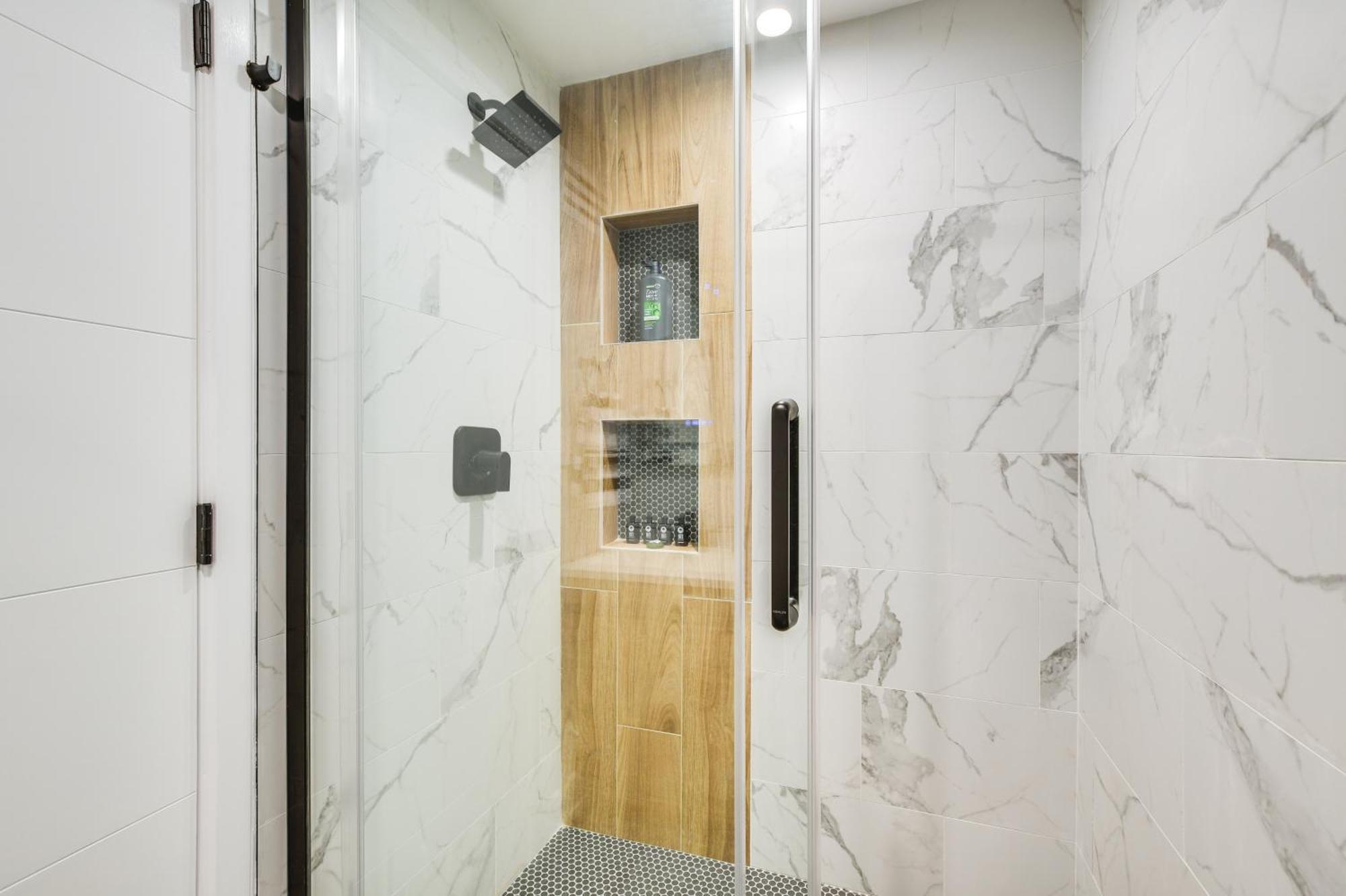 Holiday home Stylish Retreat Walk To Loyola *