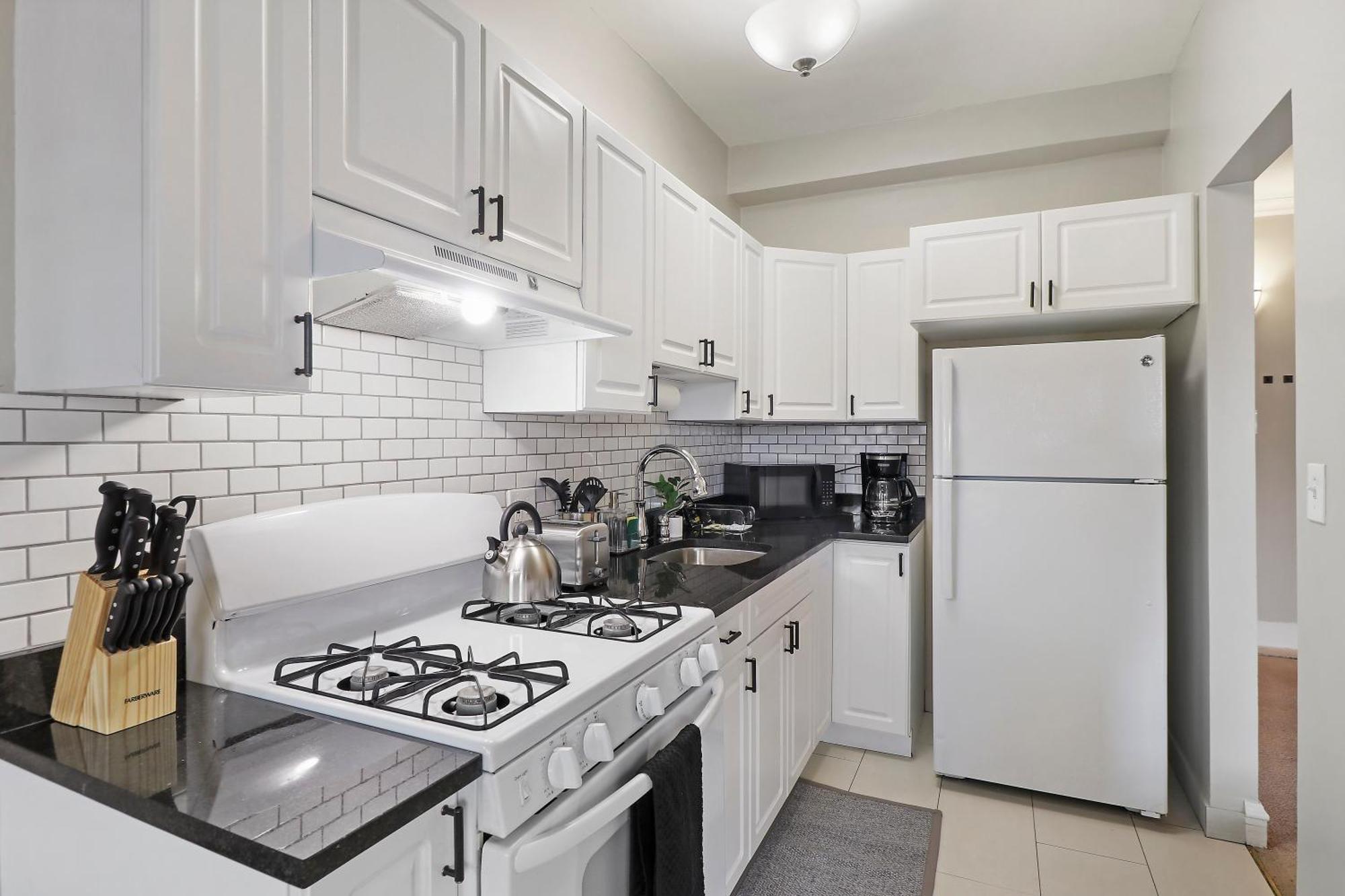 Elegant 1br Hyde Park - Windermere 310