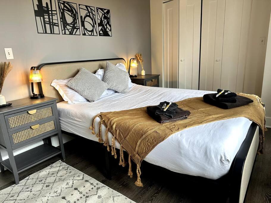 Modern 3br In South Loop With Optional Parking And Gym Access Near Mccormick Place, Chinatown And Soldier Field Apartment Chicago