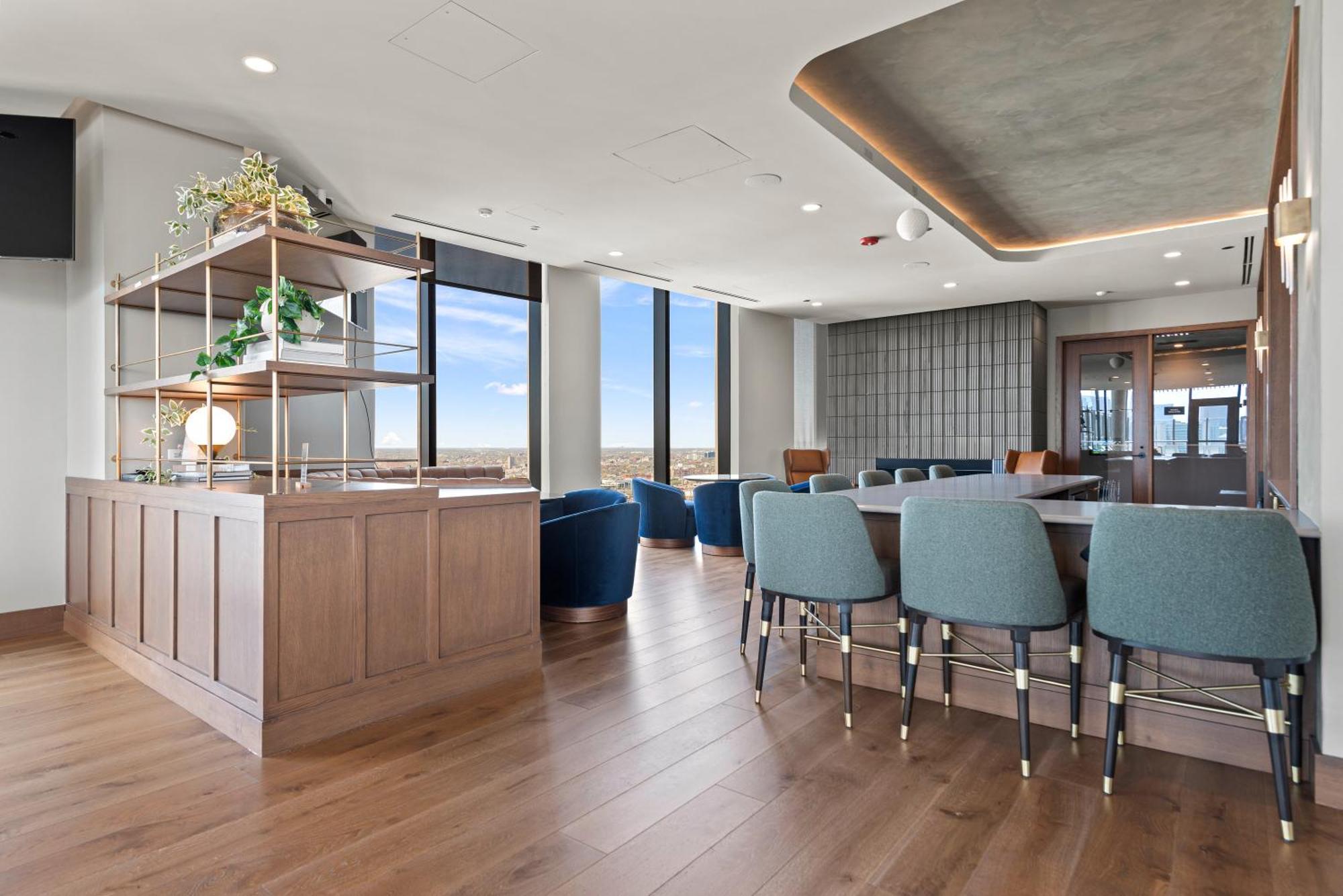 Foundry Unmatched Skyline Views At Lincoln Park Apartment Chicago