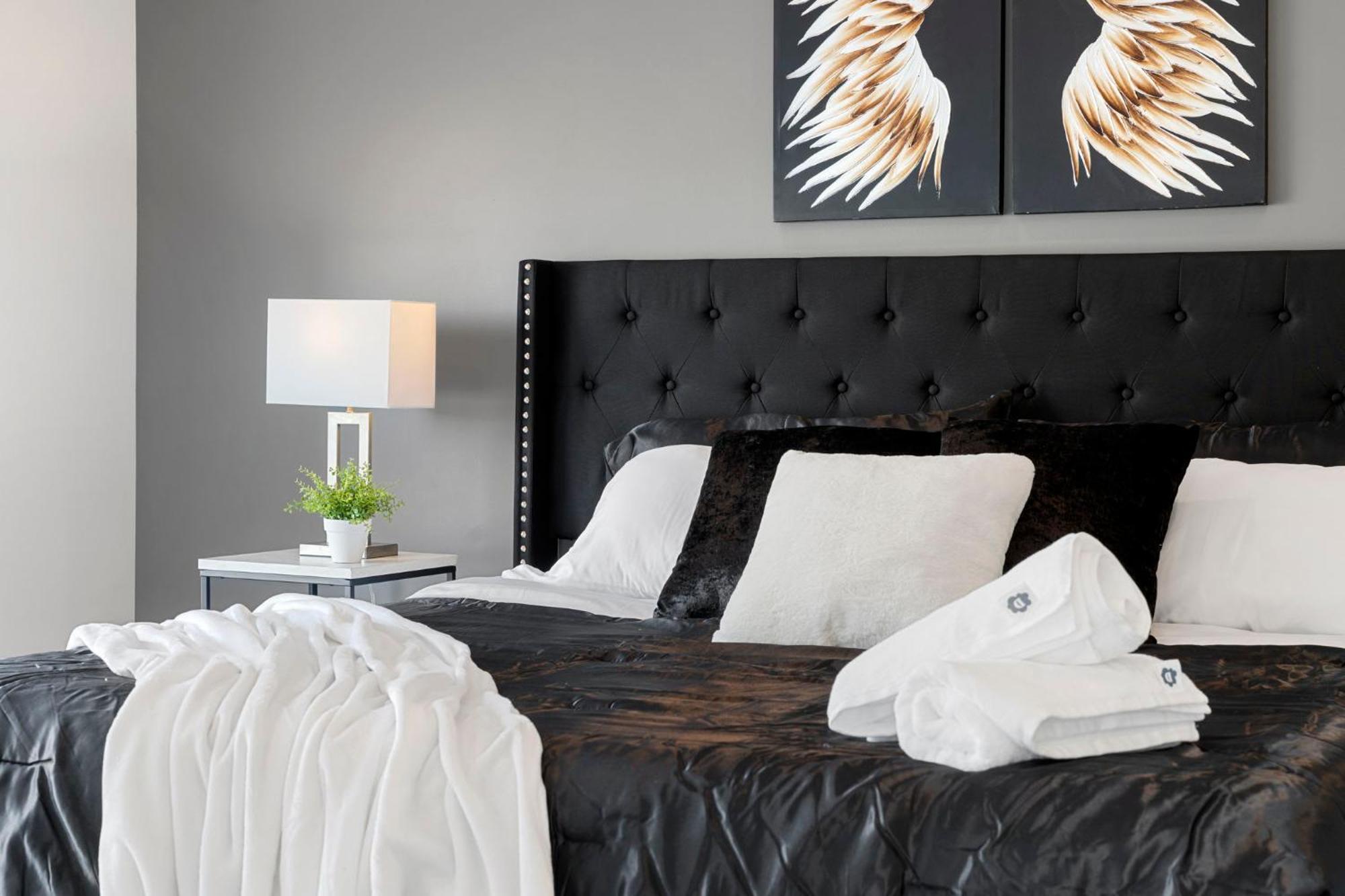 Contemporary Luxury: New 3br 2ba Stylish Haven Apartamento Chicago