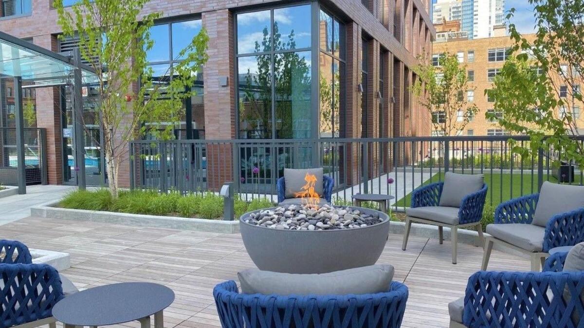 3br Elegant Glass Penthouse Pool With Deck & Gym Appartement *