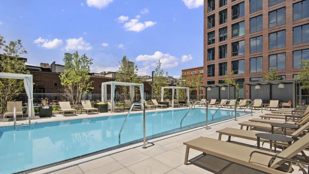 Appartement 3br Elegant Glass Penthouse Pool With Deck & Gym Chicago