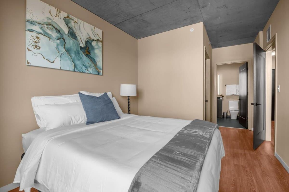 Appartement 3br Elegant Glass Penthouse Pool With Deck & Gym *