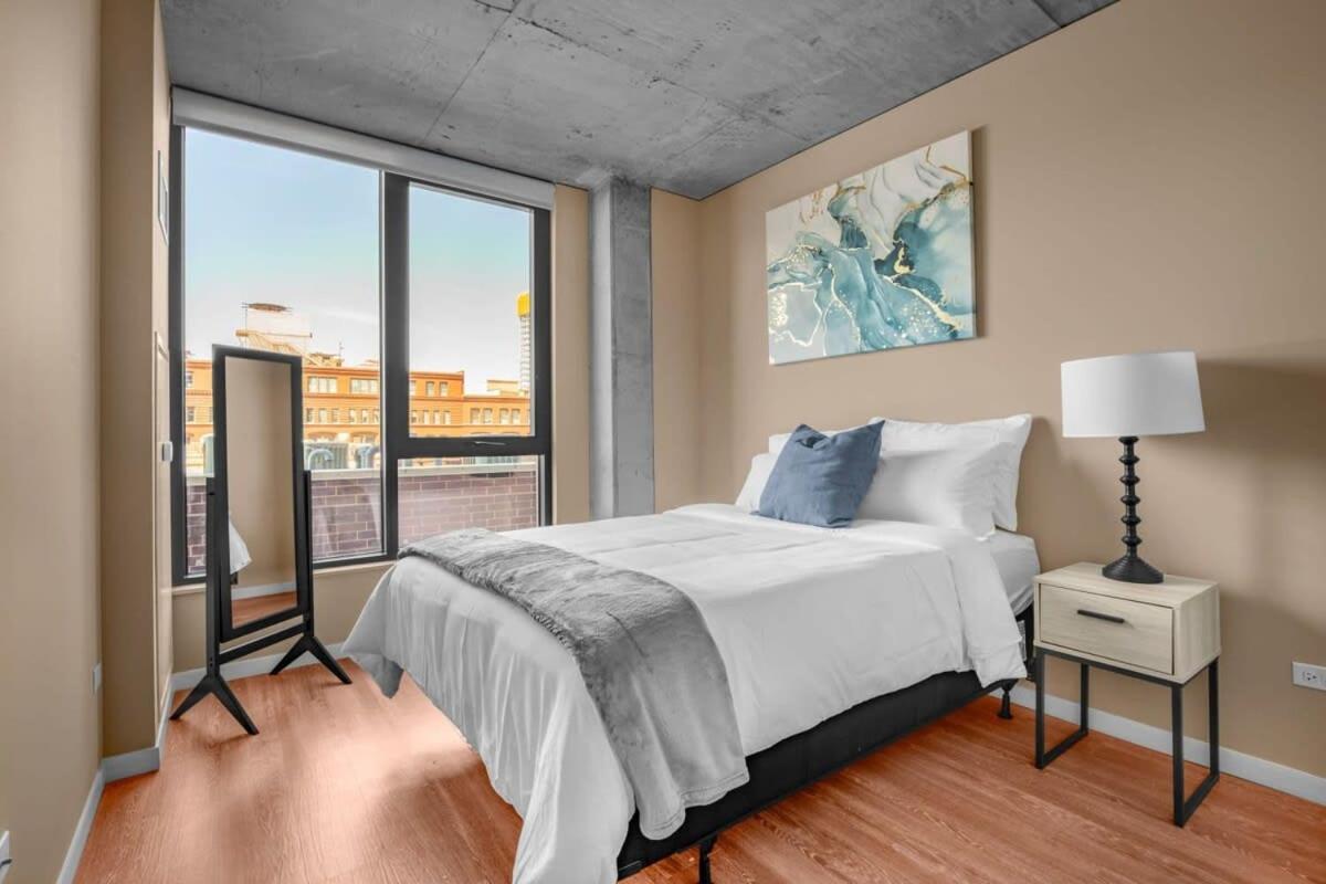 Appartement 3br Elegant Glass Penthouse Pool With Deck & Gym Chicago