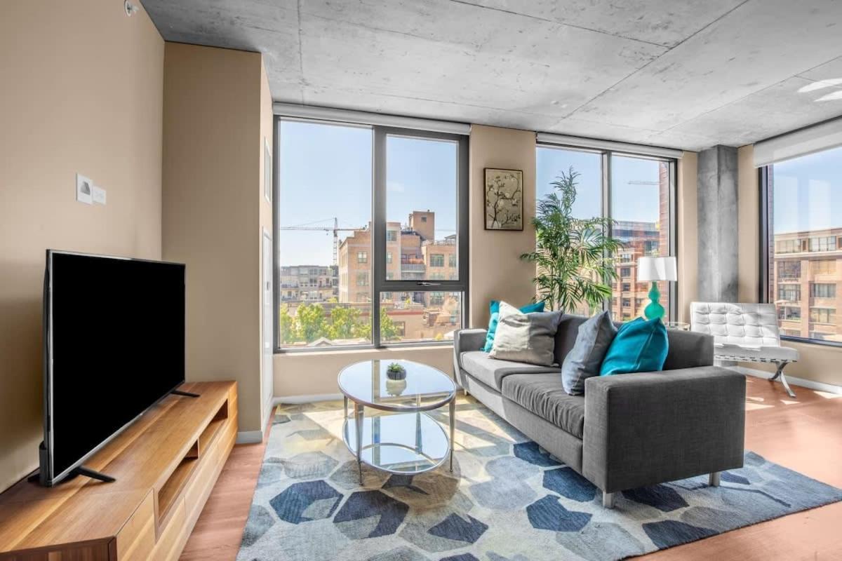 Appartement 3br Elegant Glass Penthouse Pool With Deck & Gym Chicago