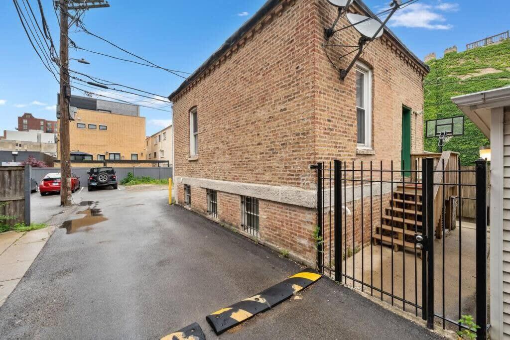 Apartamento Stylish 2 Bdr Coach House Steps From The *