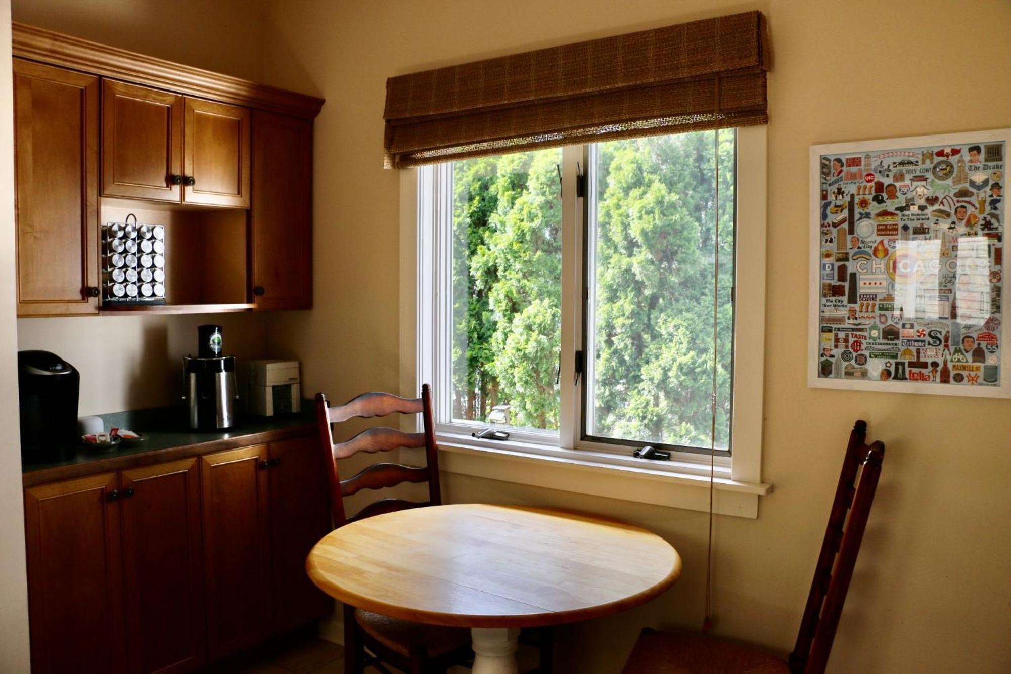 Holiday home Historic With Outdoor Hot Tub Near Downtown In Public Transportation Hub *