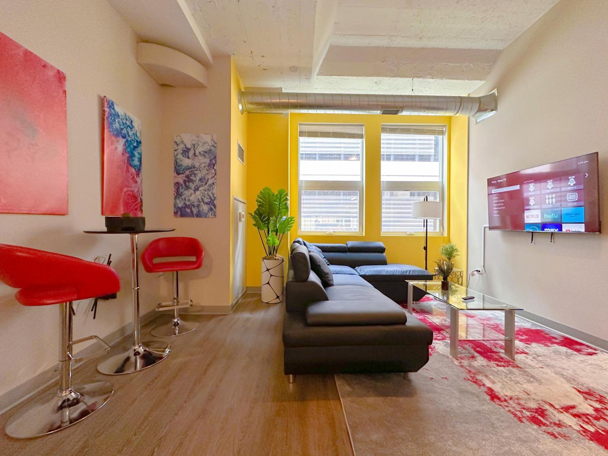 Bright 2Br Apt With Gym And Optional Parking Near Soldier Field, Museum Campus, Mccormick Place Chicago