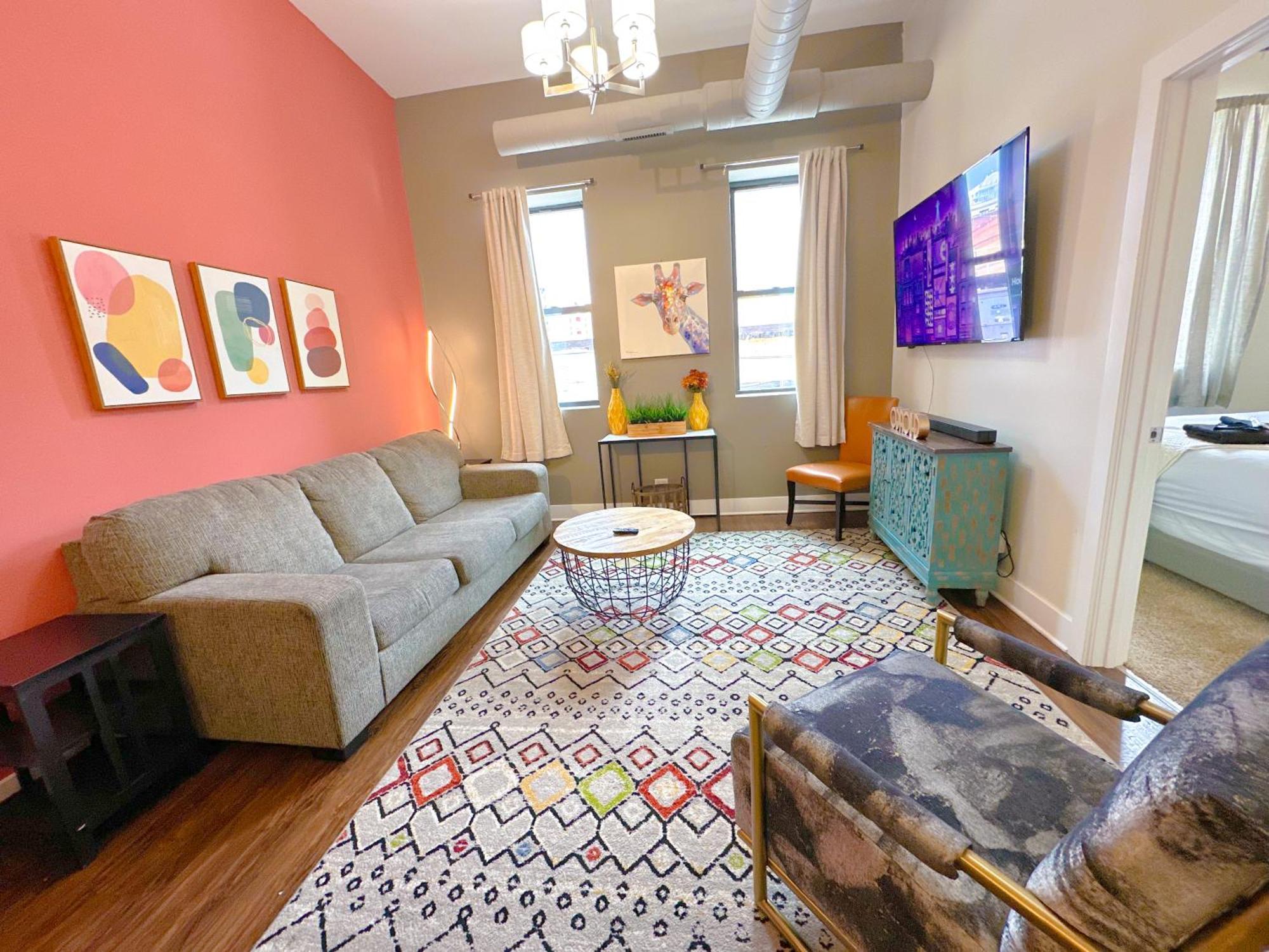 Apartment Spacious 420-friendly 2br Retreat Near Mccormick Place, Grant Park And Soldier Field *