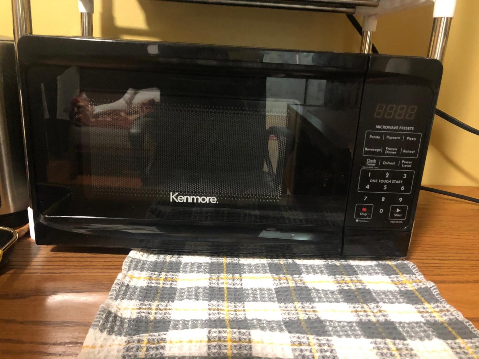 A Secluded Bedroom With A Private Full Bathroom Homestay *