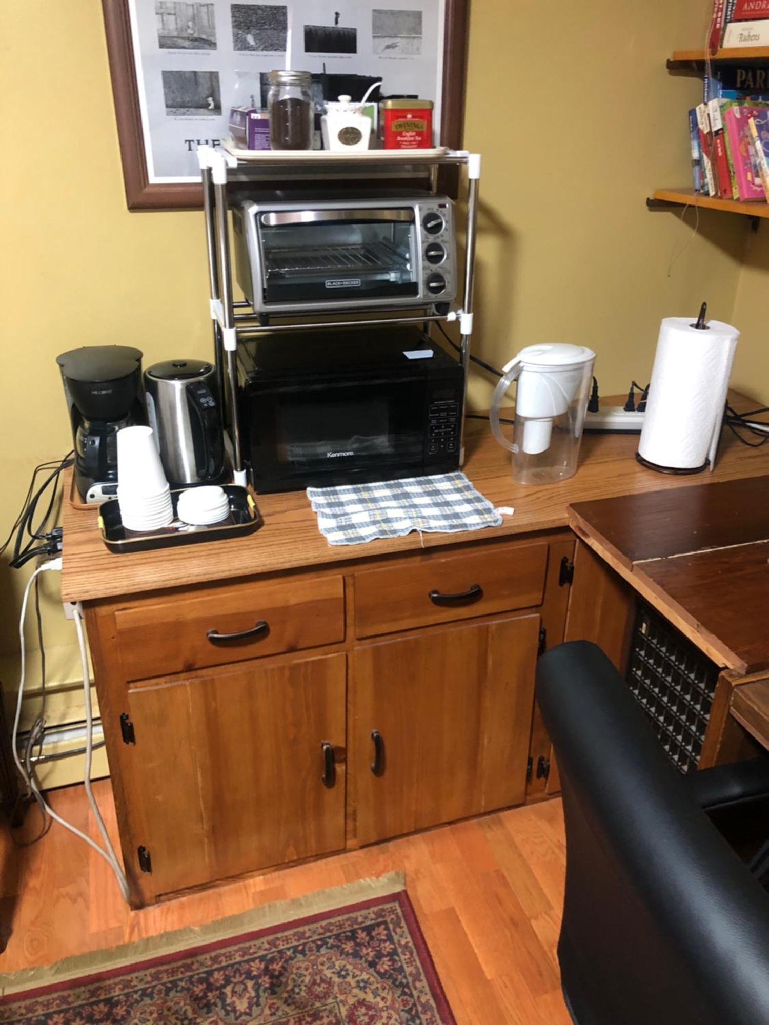 A Secluded Bedroom With A Private Full Bathroom *