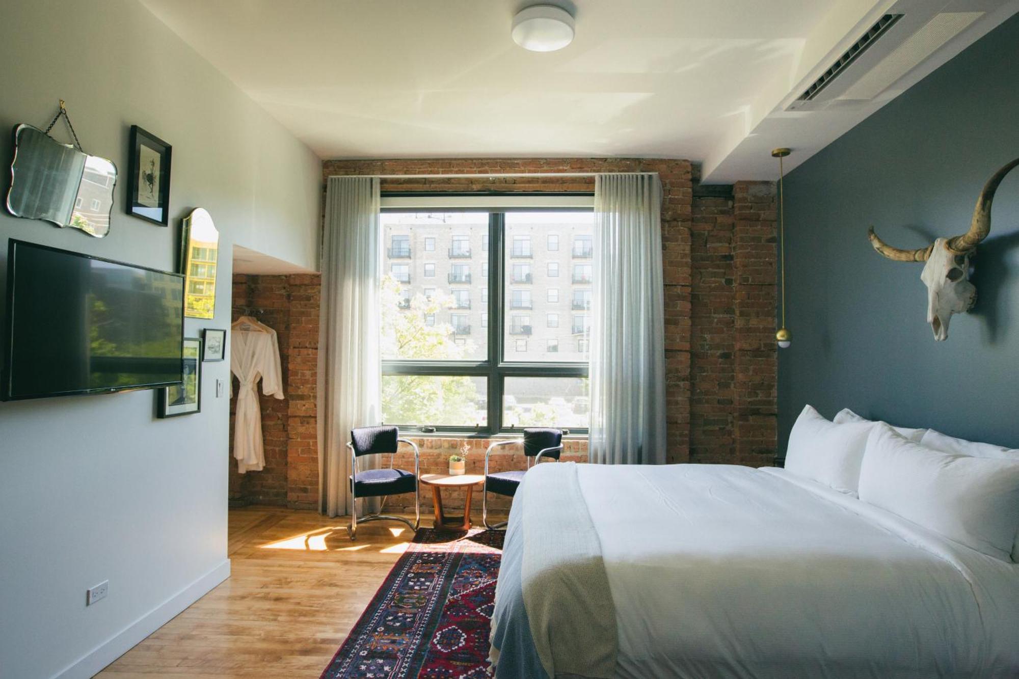 The Publishing House Couette-café Chicago