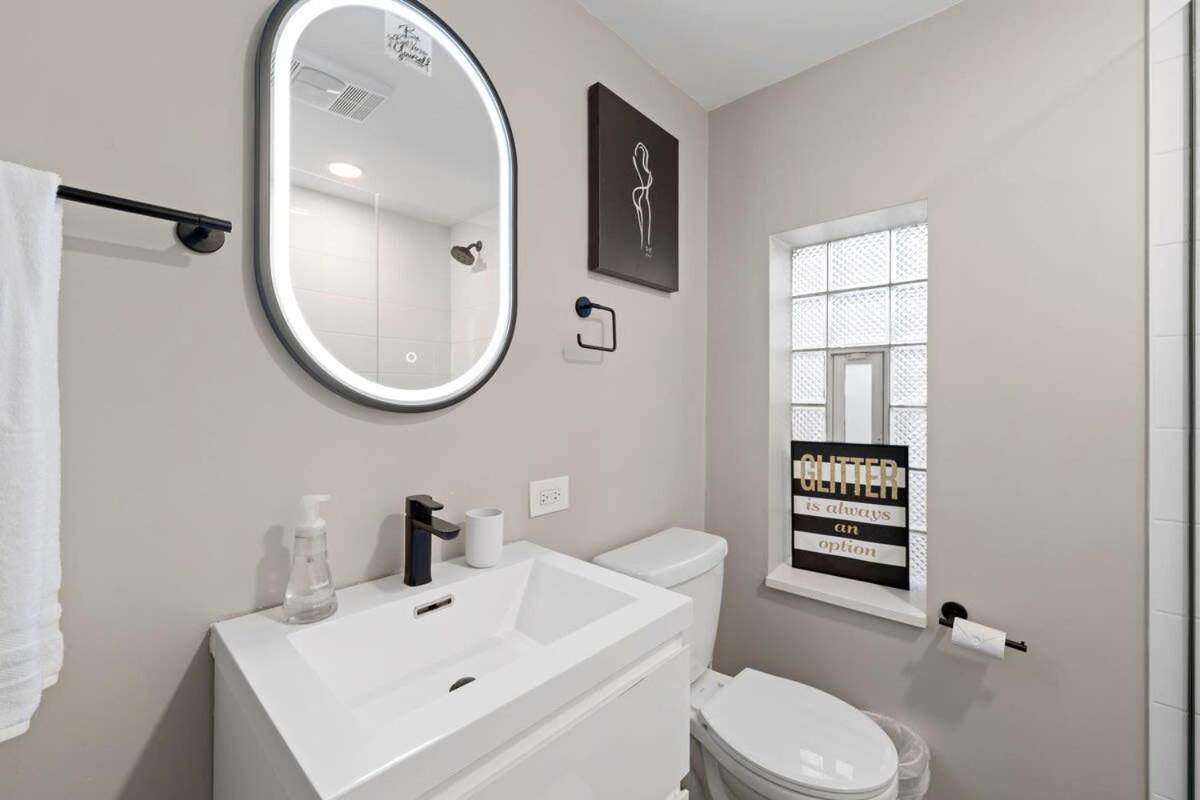 New 2br W 3 Beds And Highspeed Internet Chicago