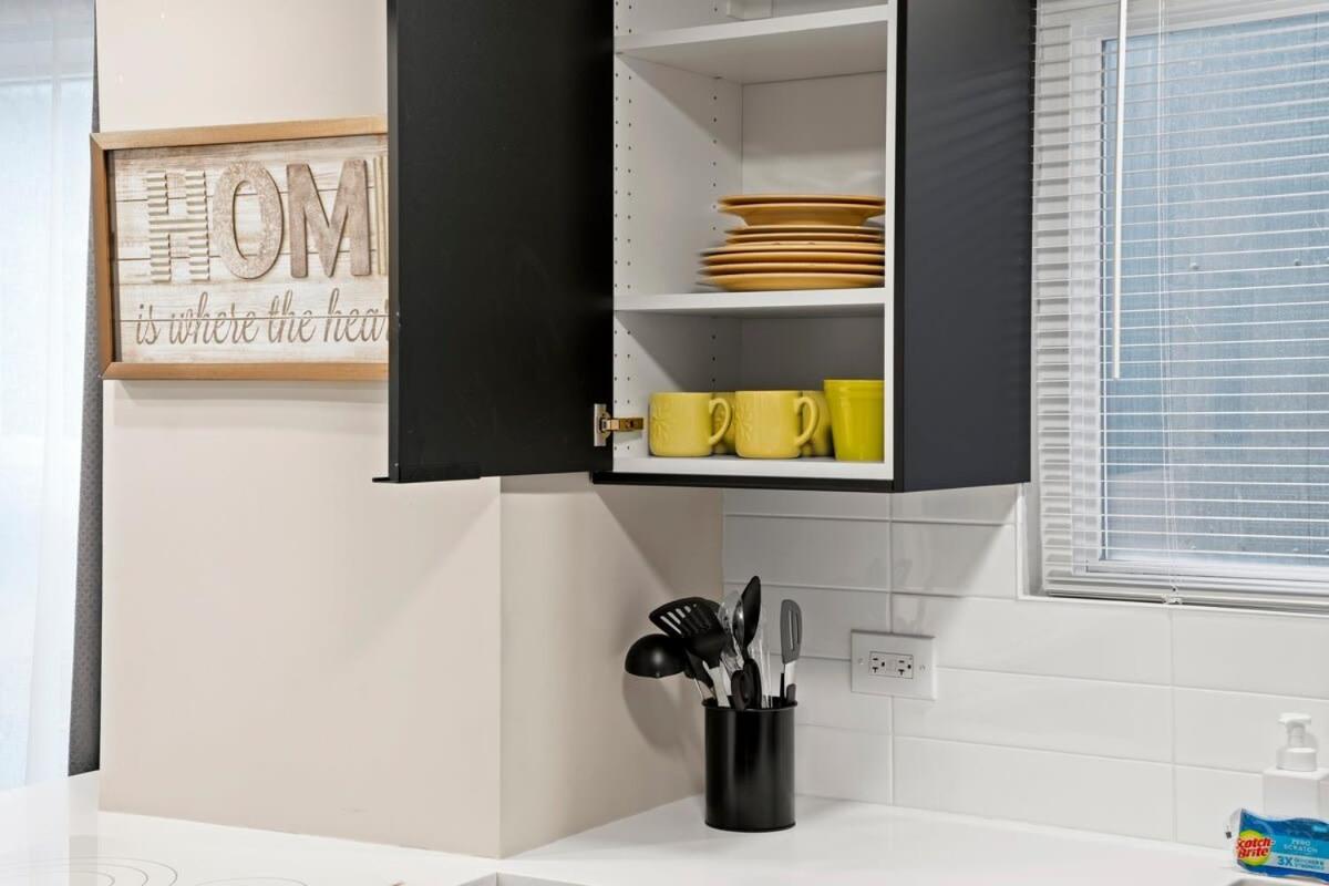 New 2br W 3 Beds And Highspeed Internet *