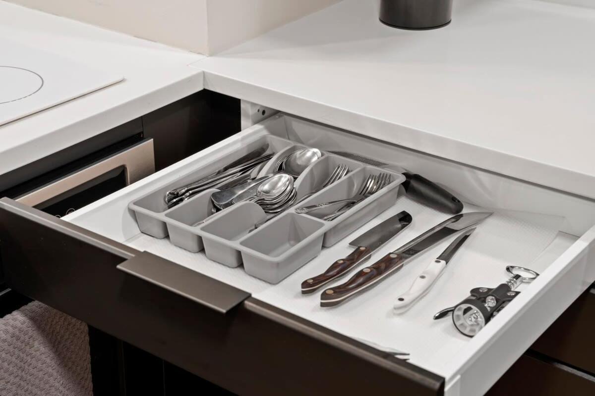 New 2br W 3 Beds And Highspeed Internet * Chicago