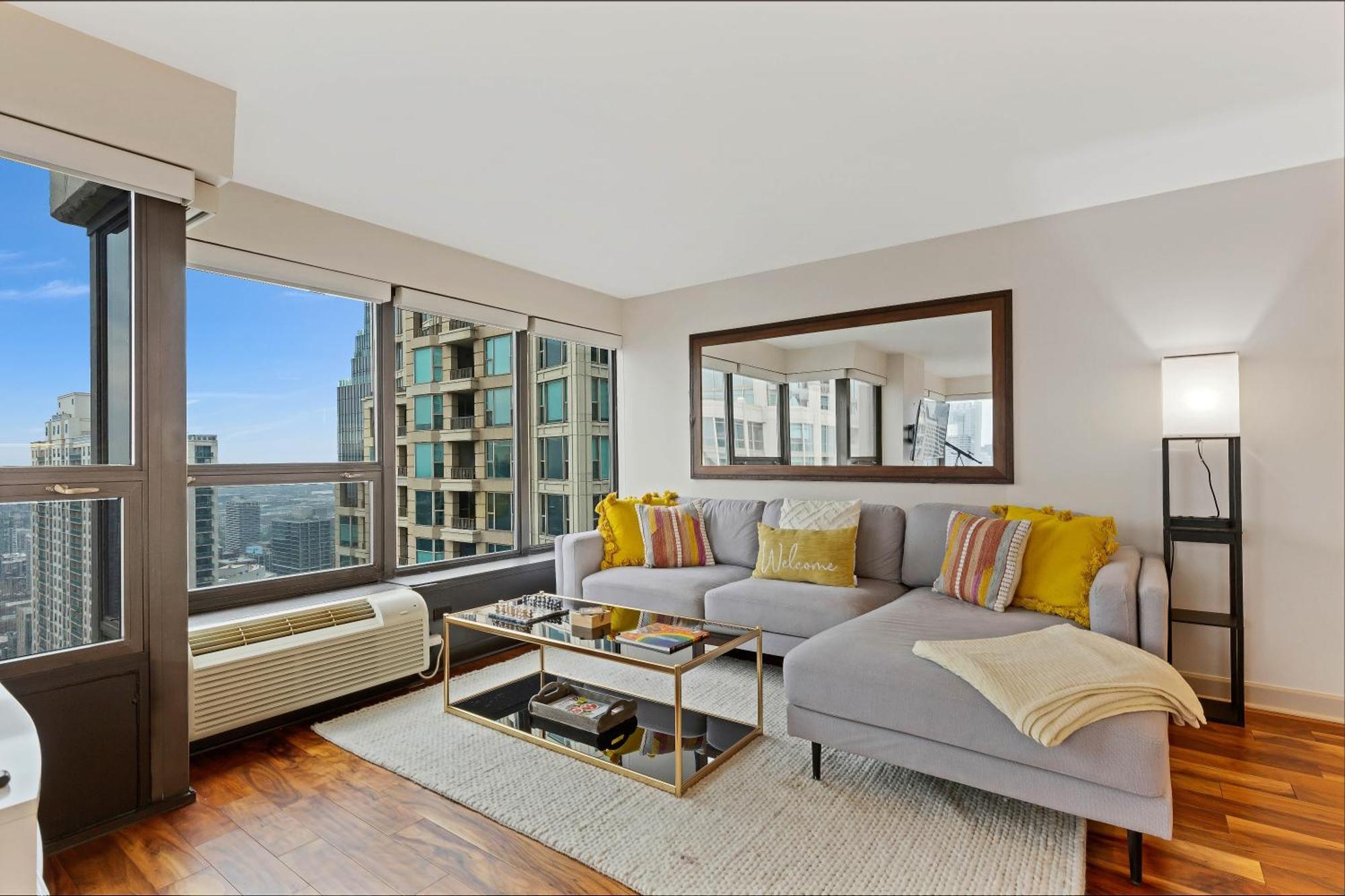 Apartamento 2bd River North With Million Dollar Views! *