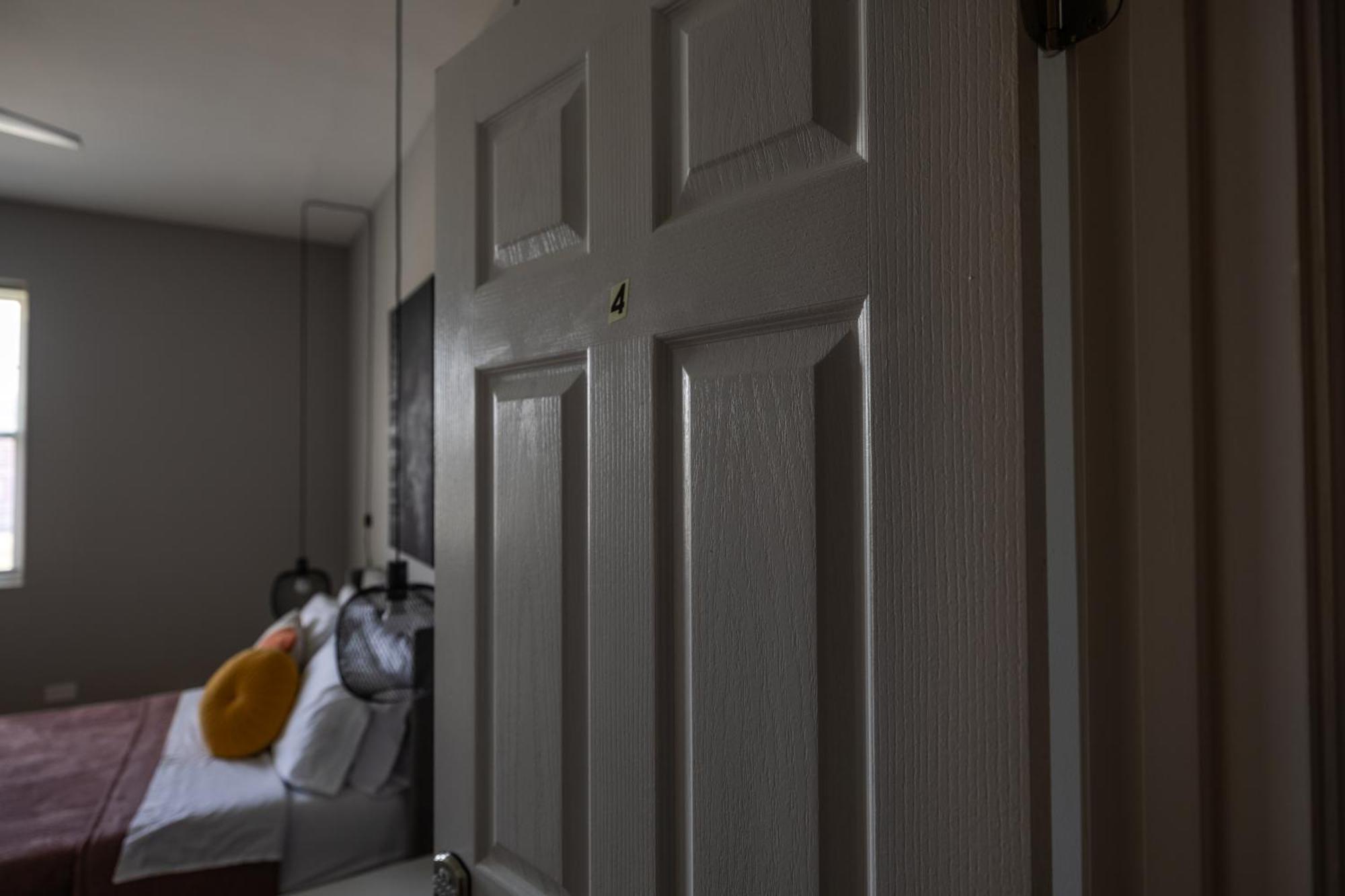 Kenwood Apartments, Downtown Hyde Park Homestay *