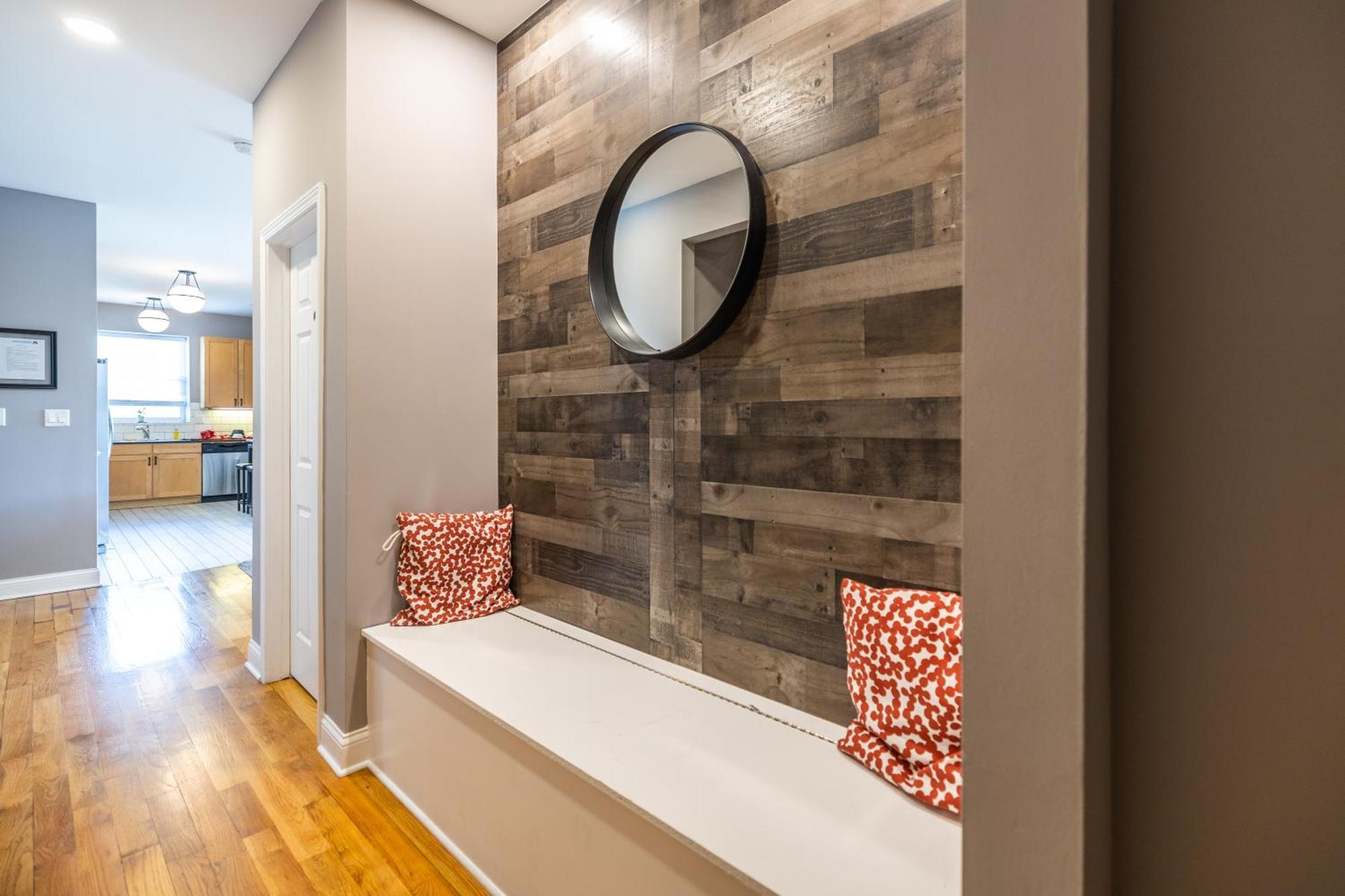 Kenwood Apartments, Downtown Hyde Park Homestay