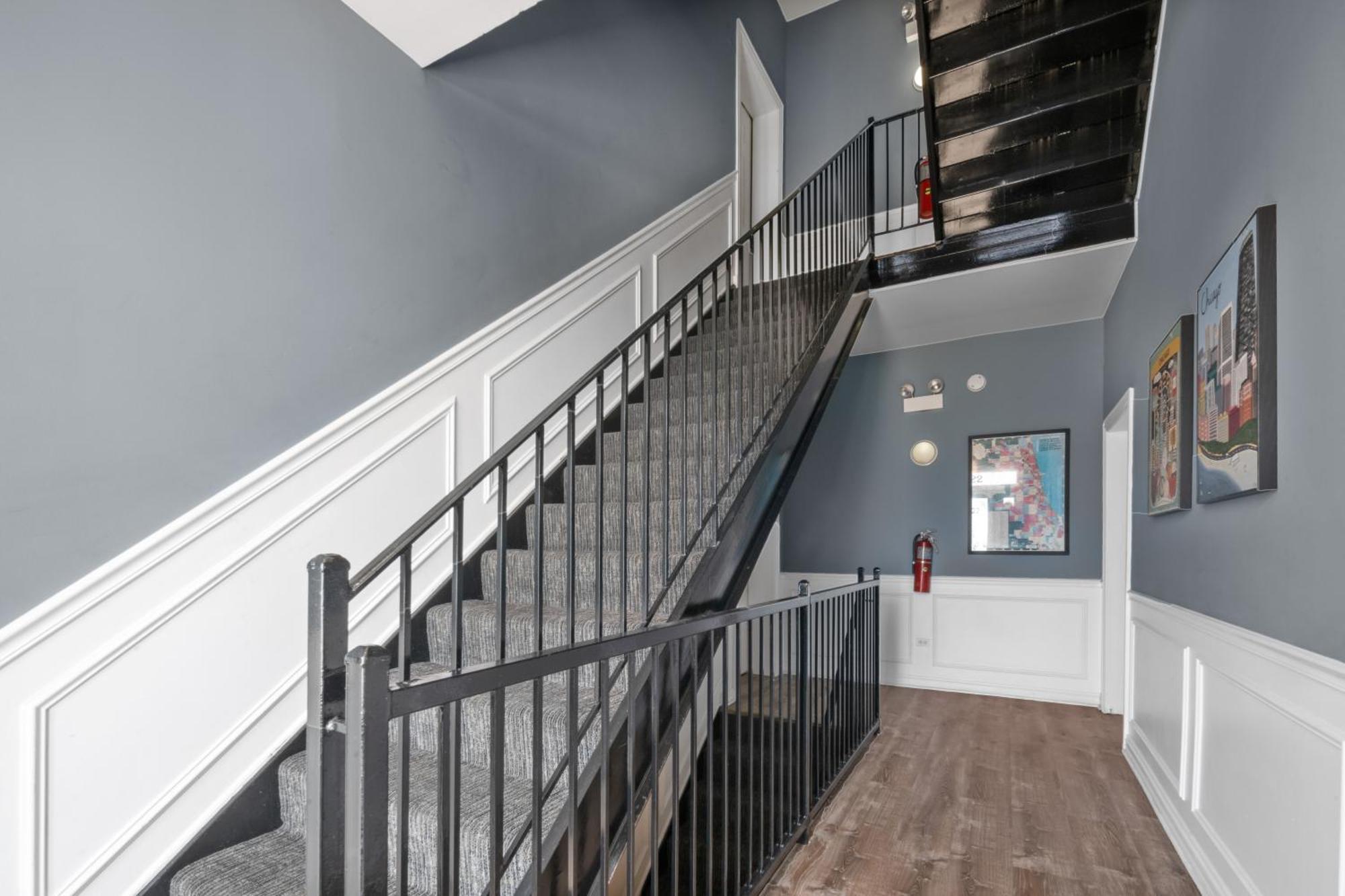 Kenwood Apartments, Downtown Hyde Park Chicago