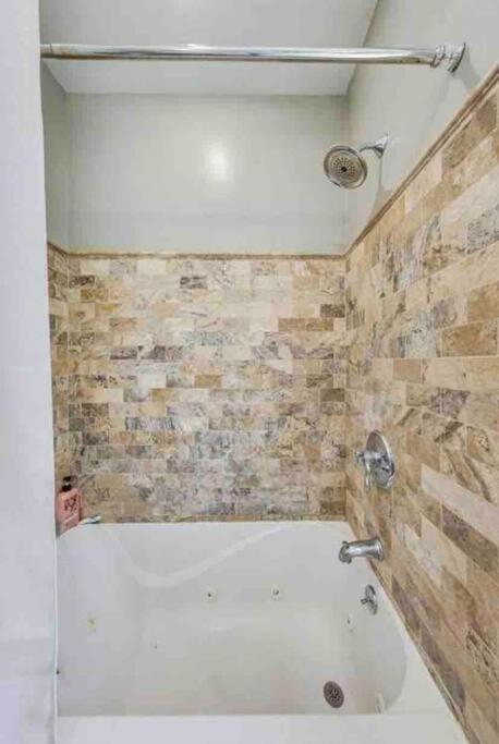 Lakefront Rooftop Parking Villa Chicago