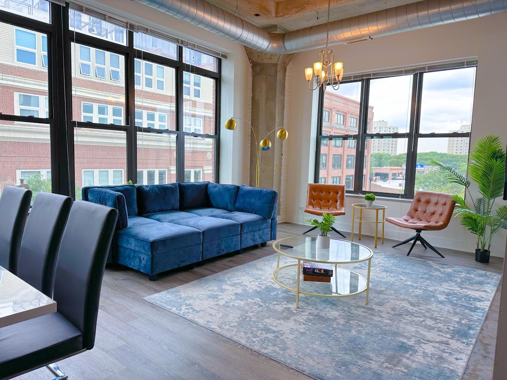 Apartment Spacious And Luxurious 3br Near Mccormick Place And Soldier Field With Optional Parking - Sleeps 10 Chicago