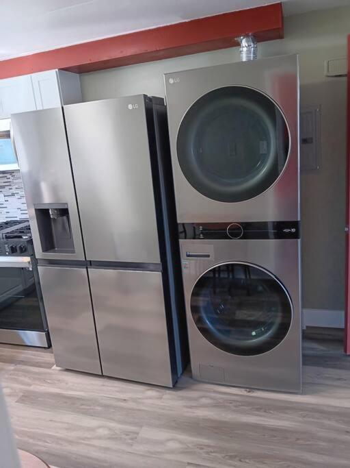 Near Midway Airport Apartment *