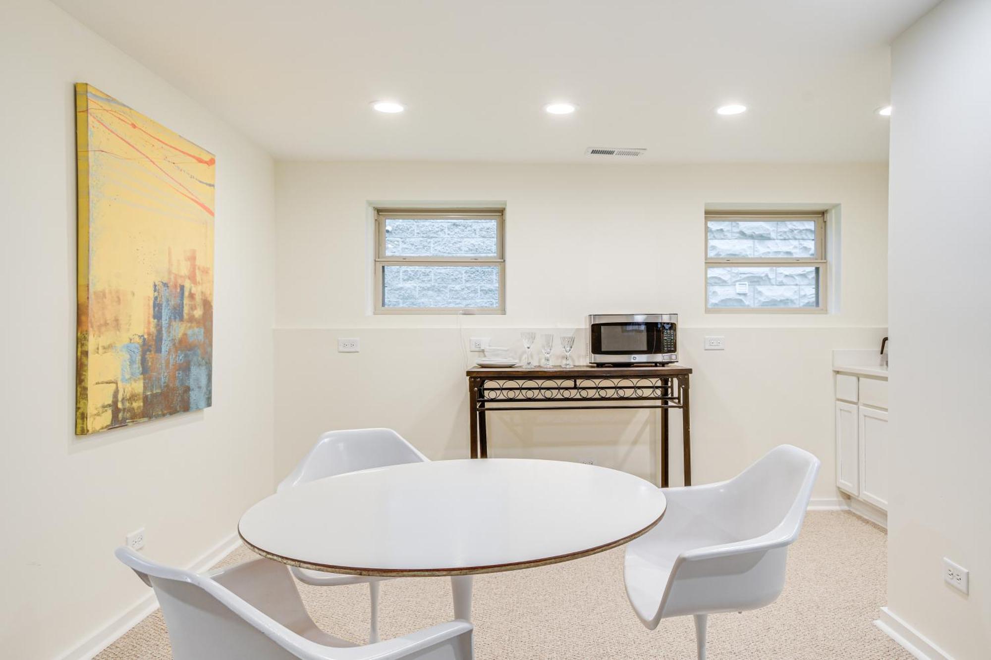 Walk To Michigan: W/ Yard