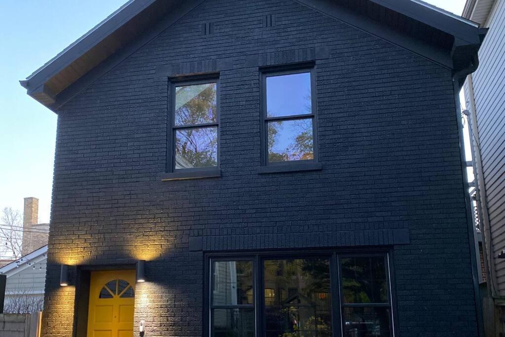 Roscoe Village Family Hideaway Holiday home *