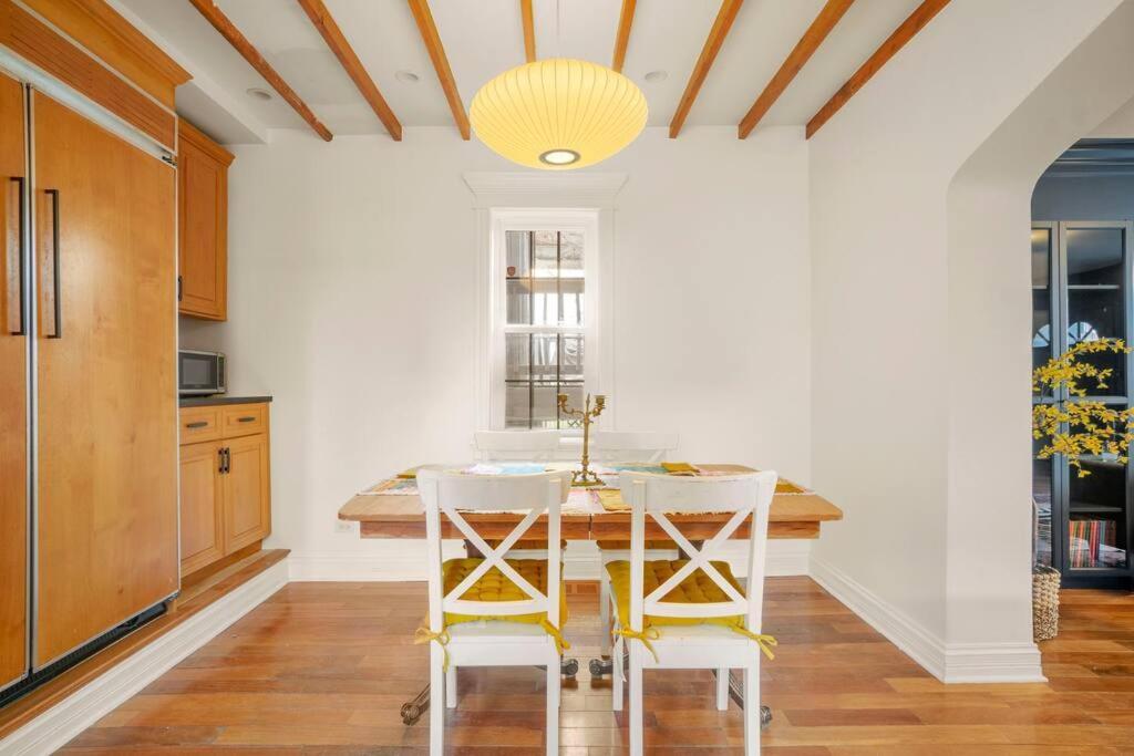 Roscoe Village Family Hideaway * Chicago