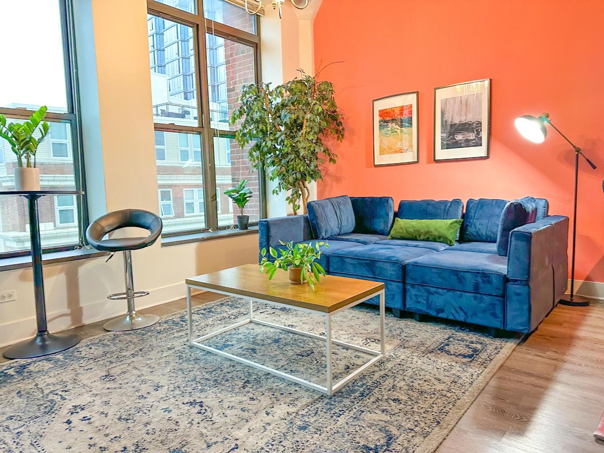 Stylish 2Br Suite With Optional Parking & Gym Access Near Lakefront, Shedd Aquarium And Mccormick Center Apartment Chicago