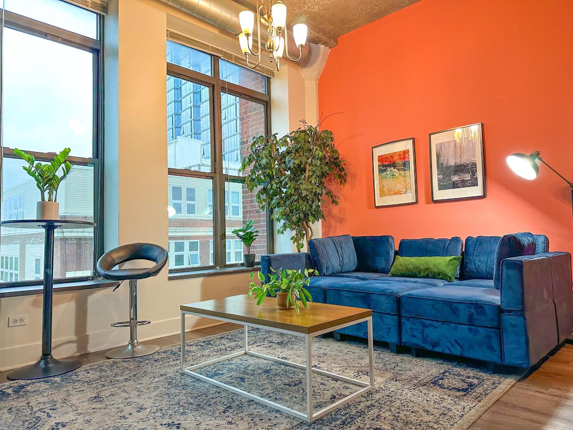 Stylish 2Br Suite With Optional Parking & Gym Access Near Lakefront, Shedd Aquarium And Mccormick Center