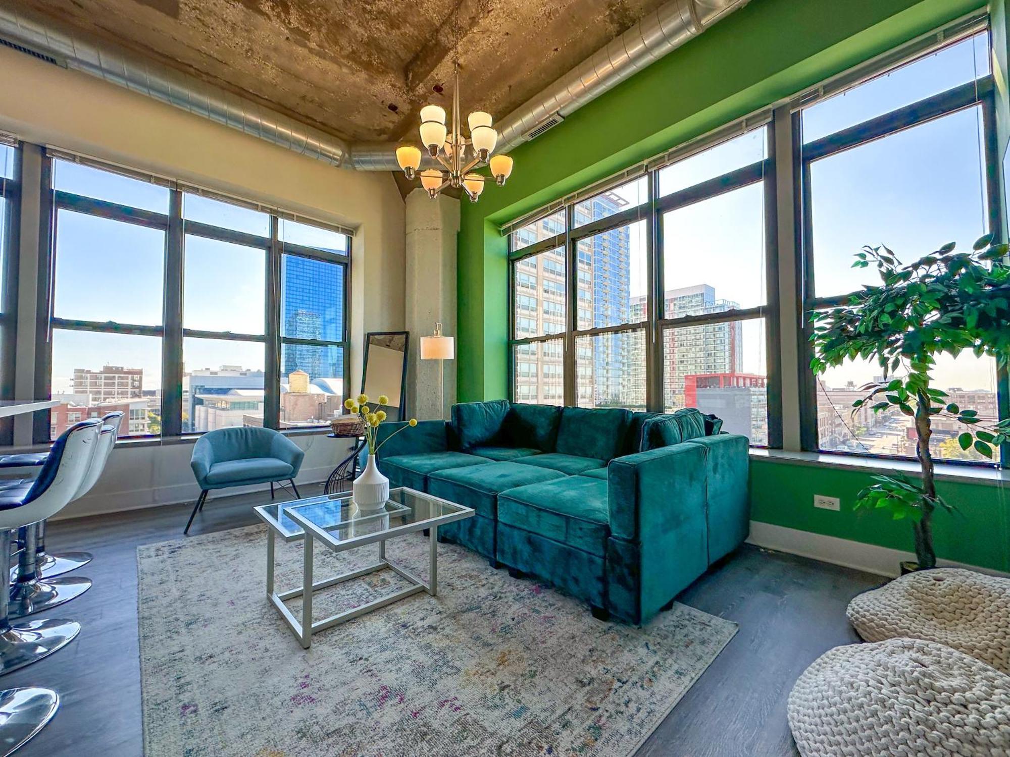 Luxury 2br With Optional Parking And Gym Access Near Mccormick Place And Soldier Field *