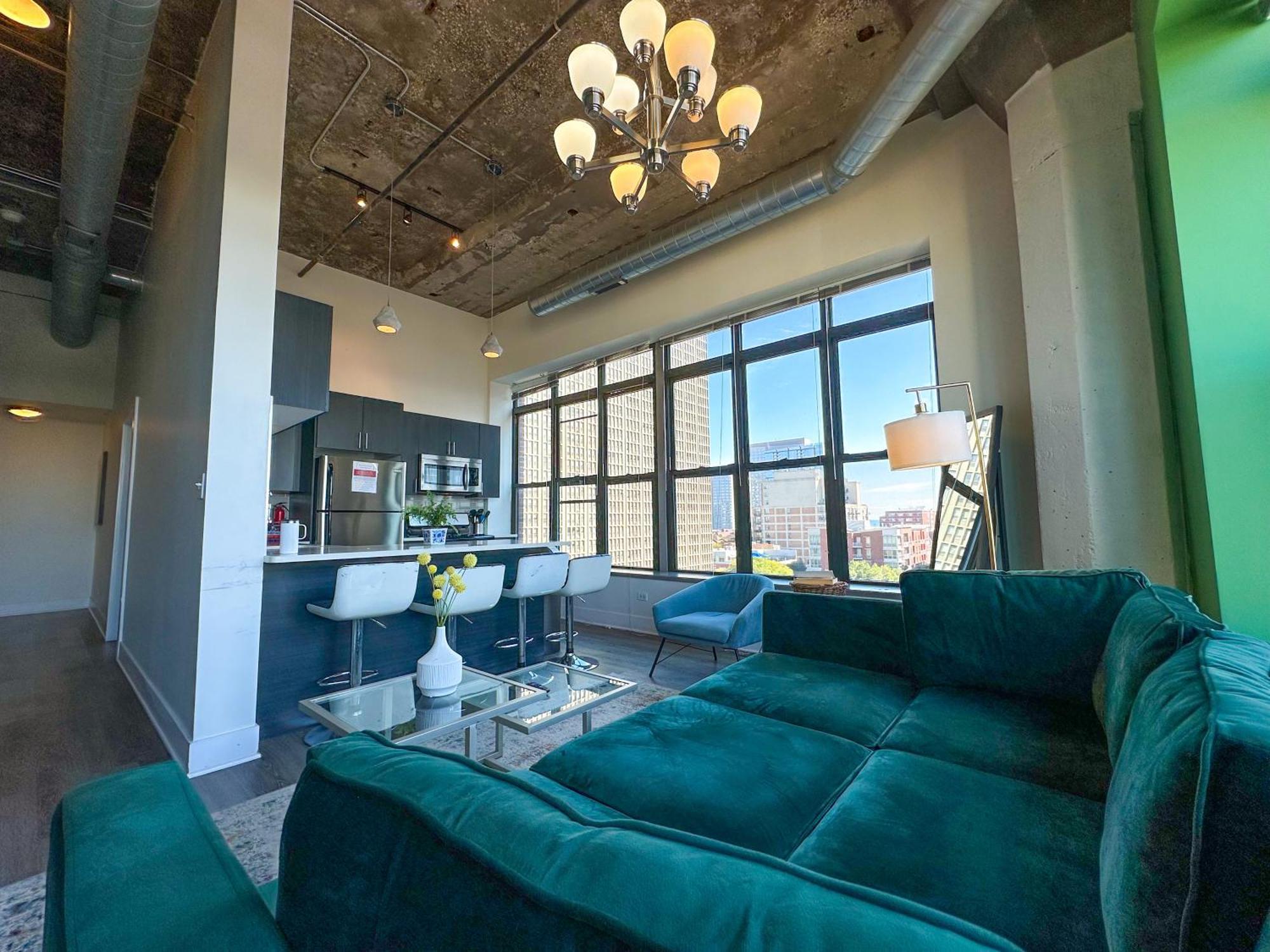 Luxury 2br With Optional Parking And Gym Access Near Mccormick Place And Soldier Field
