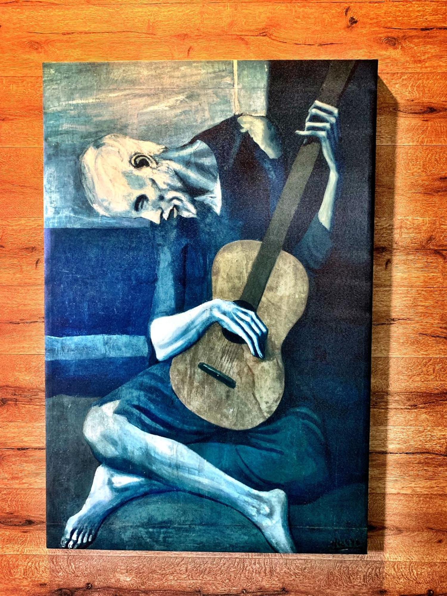 The Picasso On Lincoln Park Apartment *