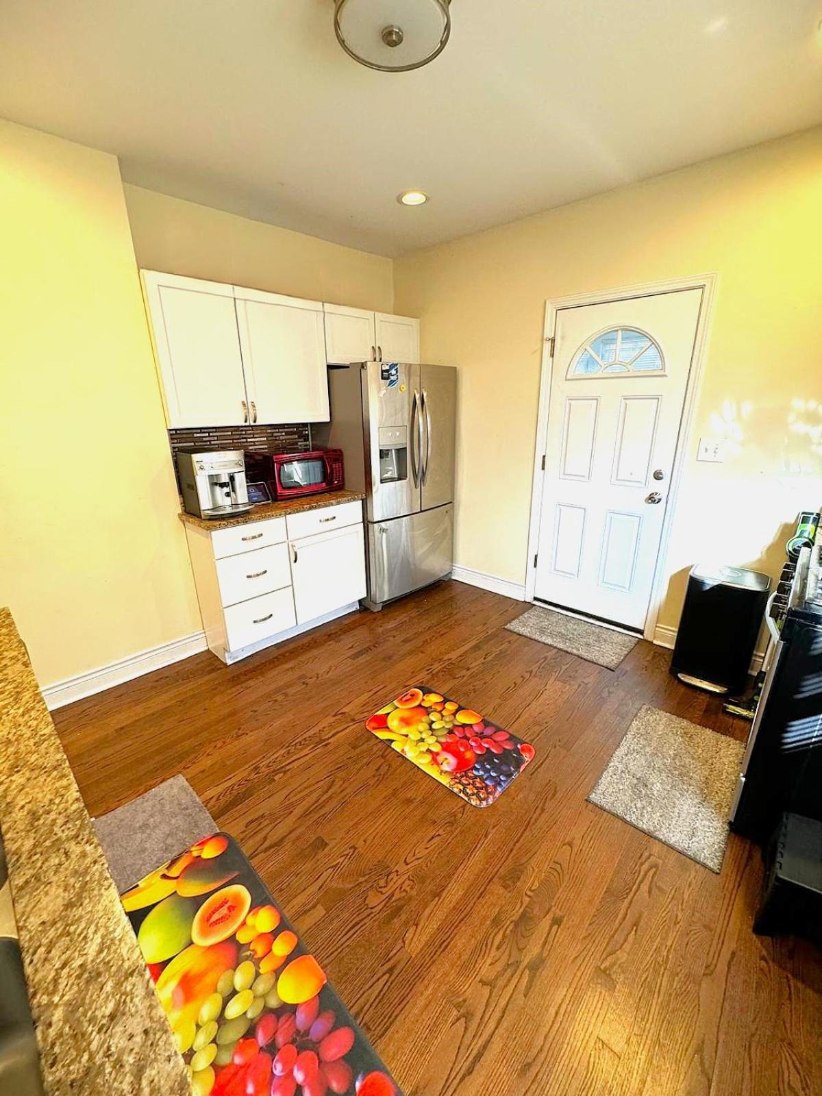 Fully Equipped Cozy 4/5 Br Apartment *