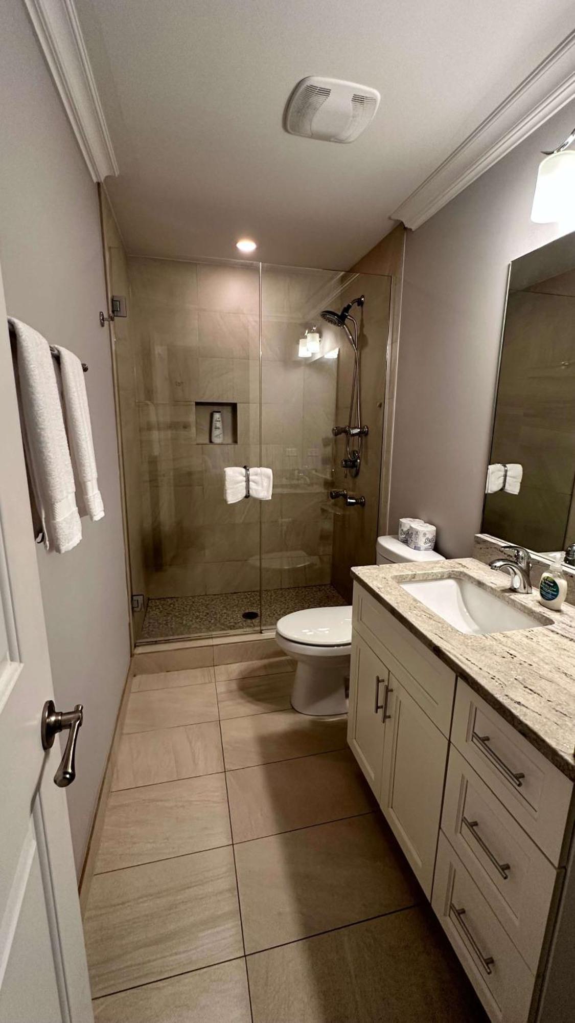 Private Balcony 1 Garage Parking Sleeps 6 Apartamento *