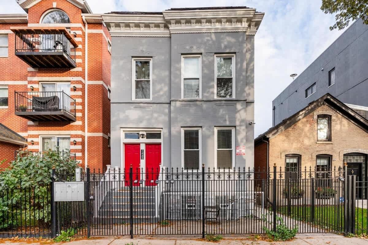 Cozy 2 Bedroom 1 Ba Flat Just 10 Mins From Downtown Appartement Chicago