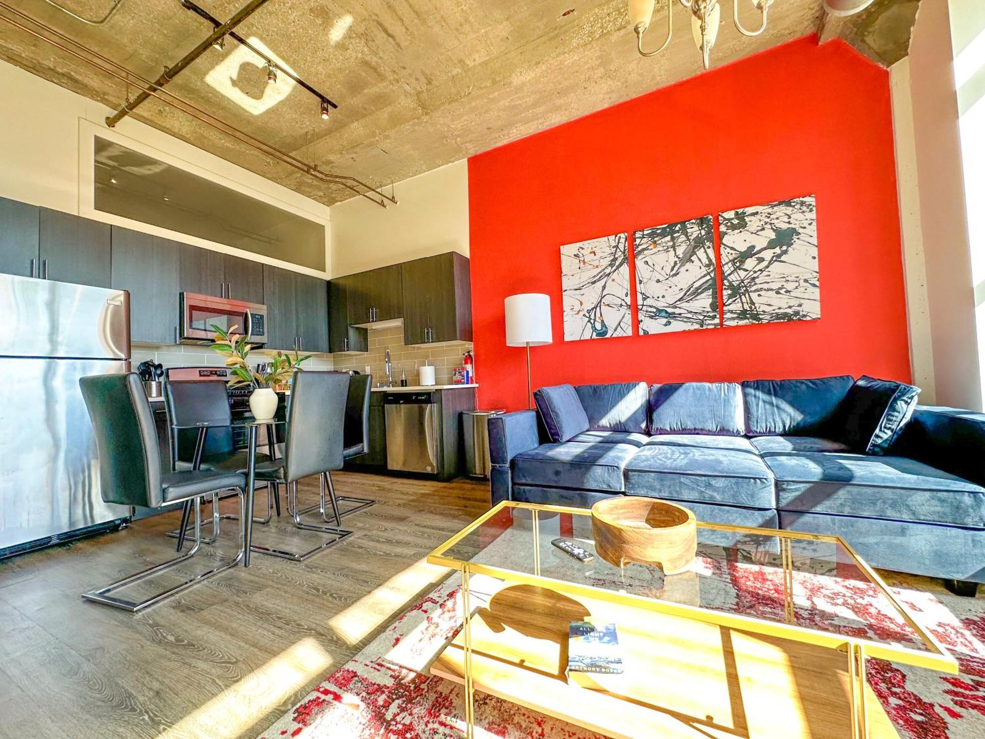 Mccormick Place Secret Oasis With Optional Parking For Up To 8 Guests Apartment Chicago