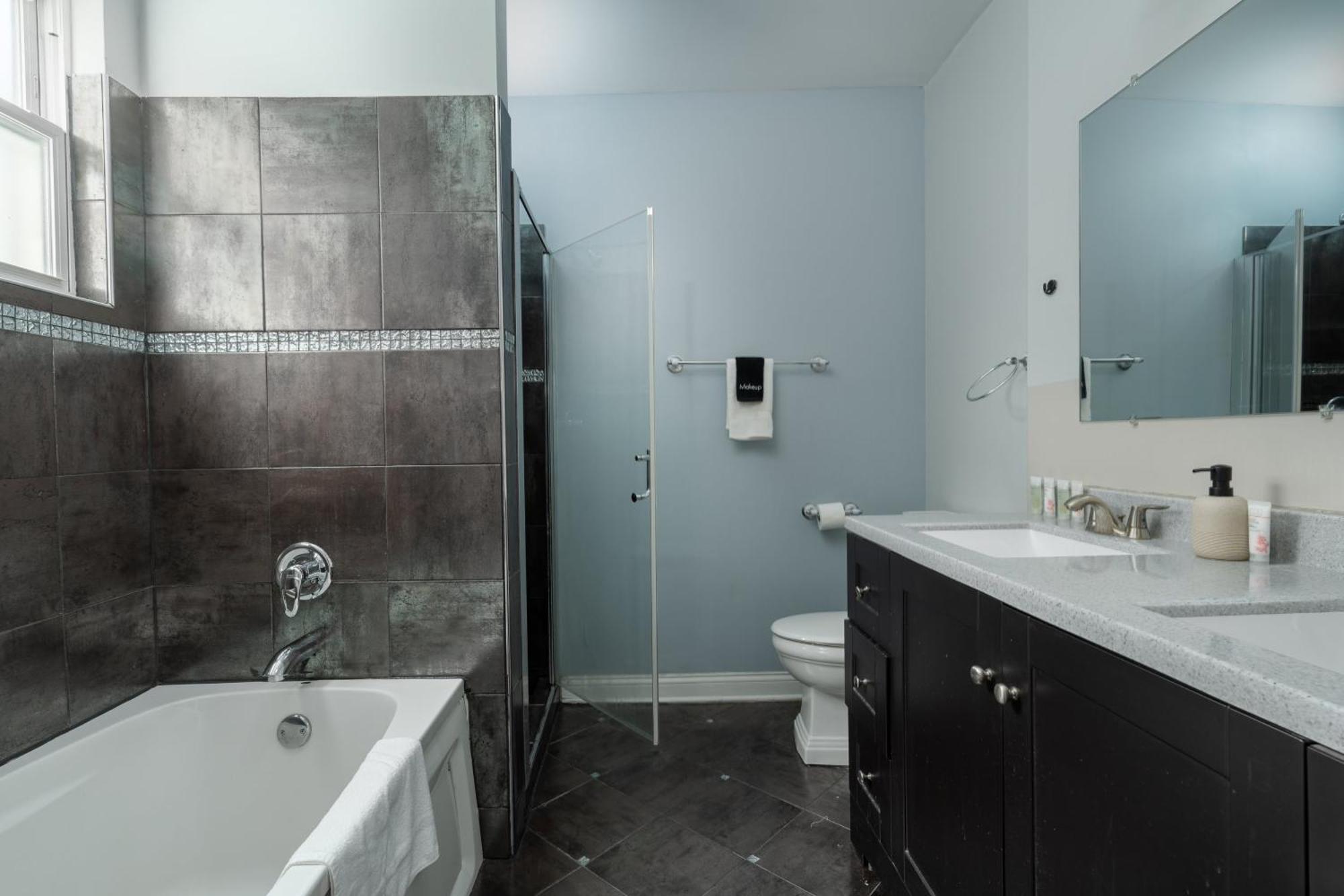 Apartment Logan Square Penthouse S3 - With Parking And Patio