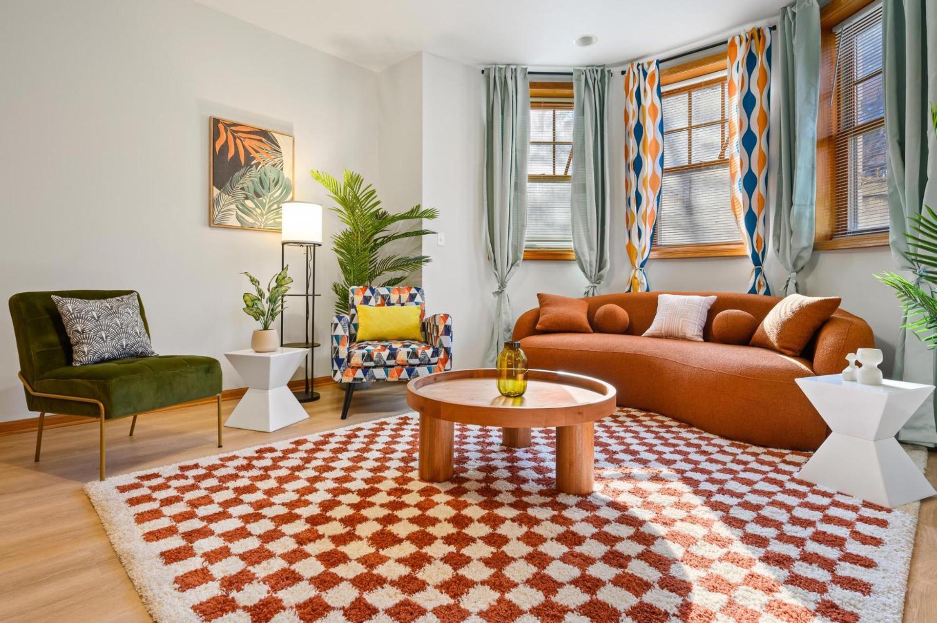 Apartment Designer Billiards Private Patio 1 Parking