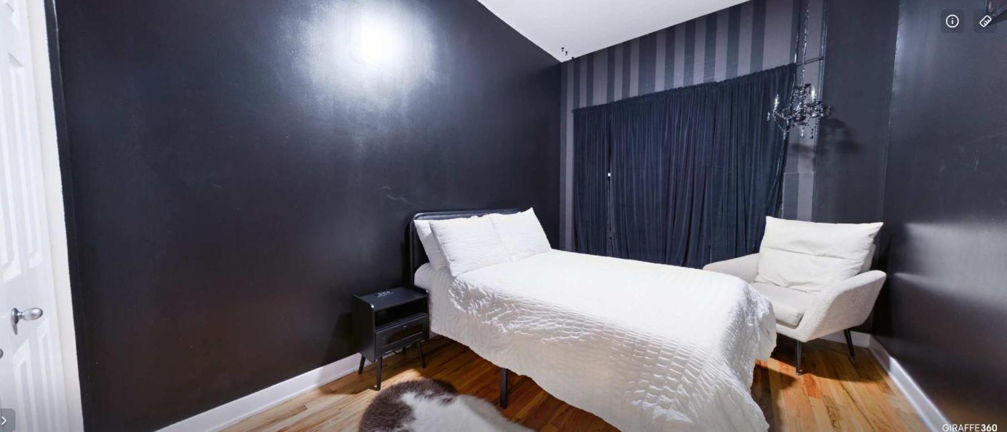 Vogue Bucktown Apartment *