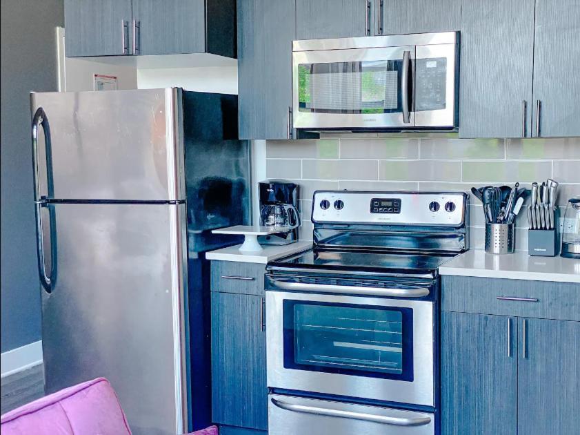 Mccormick Place Beautiful Studio Suite With Optional Parking And Gym Access Sleeps 4 Near Soldier Field And Downtown Chicago