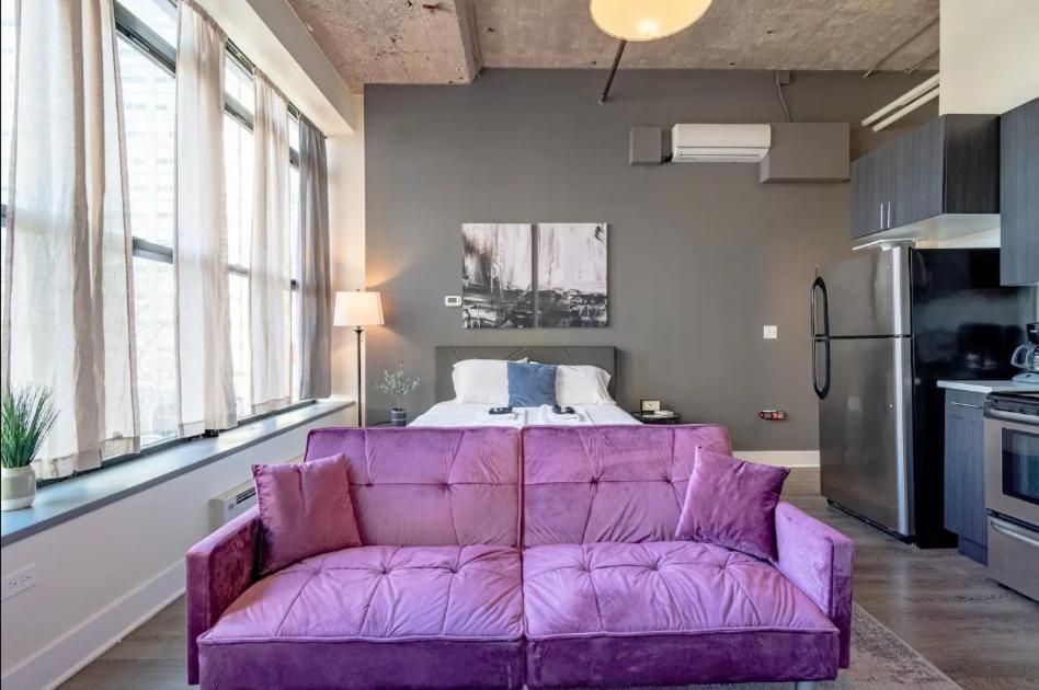 Mccormick Place Beautiful Studio Suite With Optional Parking And Gym Access Sleeps 4 Near Soldier Field And Downtown Chicago *