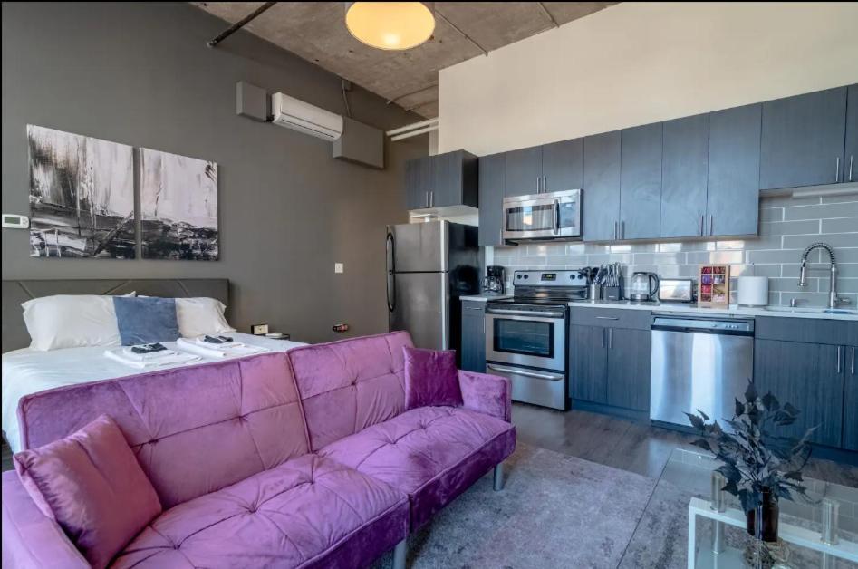 Apartment Mccormick Place Beautiful Studio Suite With Optional Parking And Gym Access Sleeps 4 Near Soldier Field And Downtown Chicago *