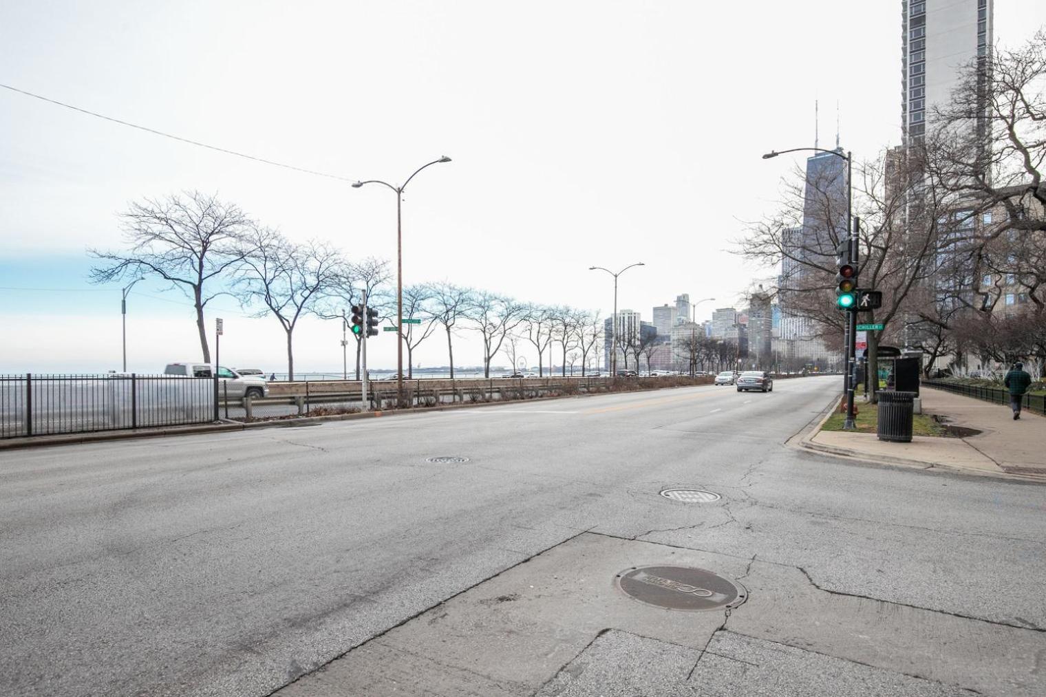 Gold Coast 1br W Doorman Gym 2 Blocks To L Chi-549 Apartment