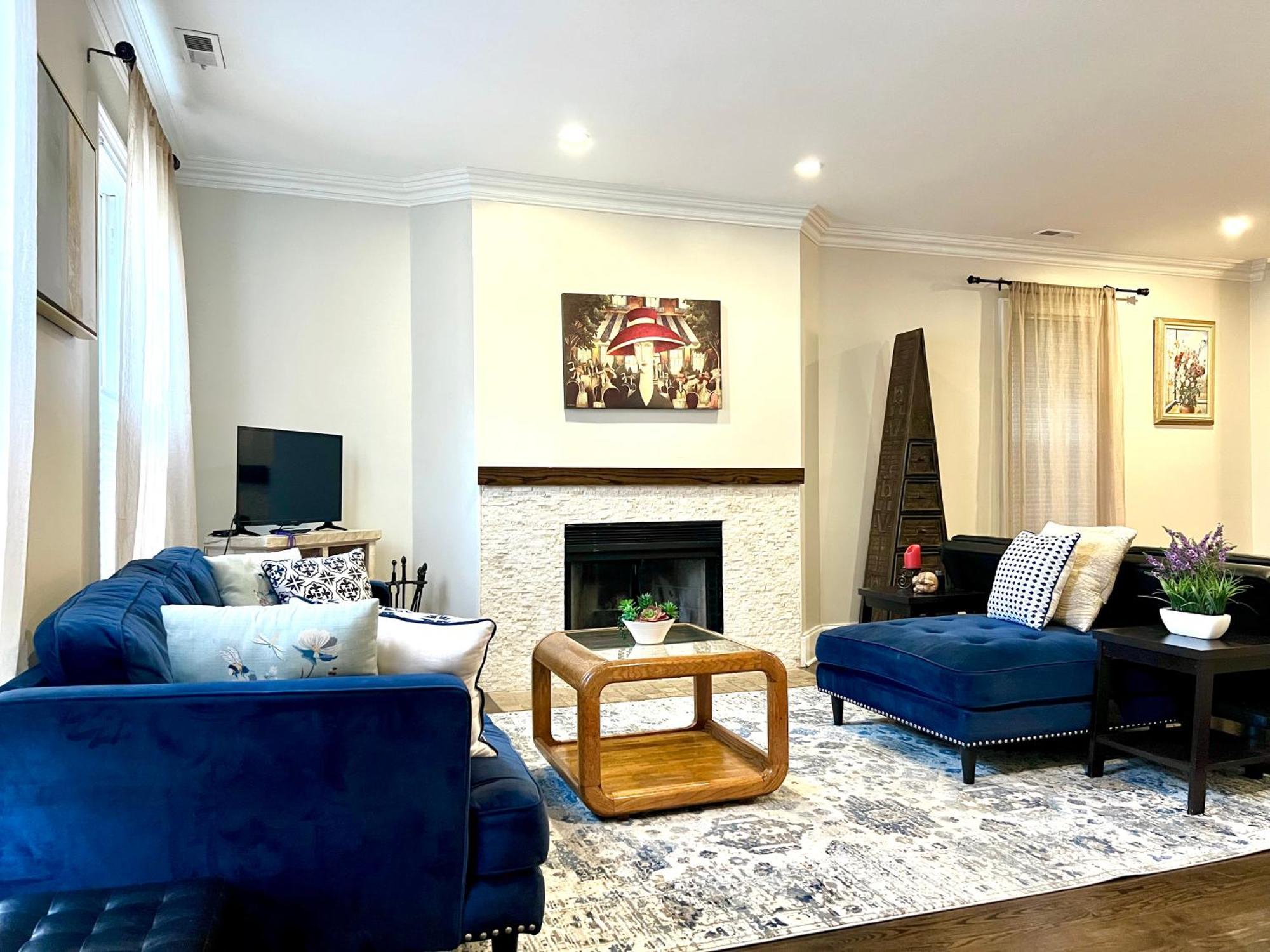 5 Bedroom Huge House In Location Parking Fireplace Back Yard Casa de Férias Chicago