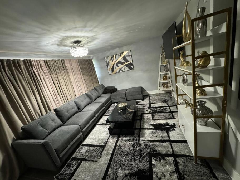 Villa Hamaline Luxury Chicago