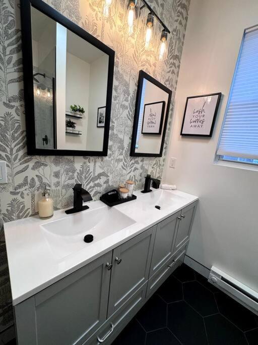 Apartamento Chic Safari Haven - 2 Bd\2 Ba - Sleeps 8 *